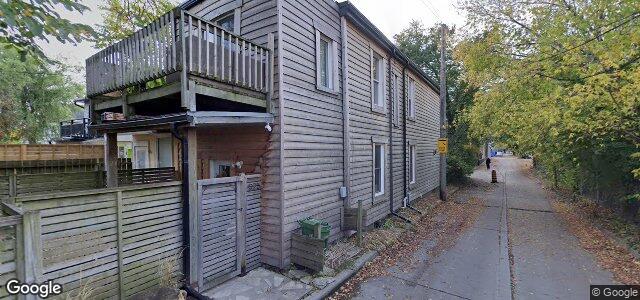 Photo of 923 Palmerston Avenue in Winnipeg, Manitoba