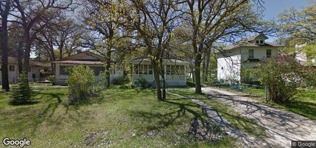 Larawan ng 128 Woodhaven Boulevard sa Winnipeg, Manitoba