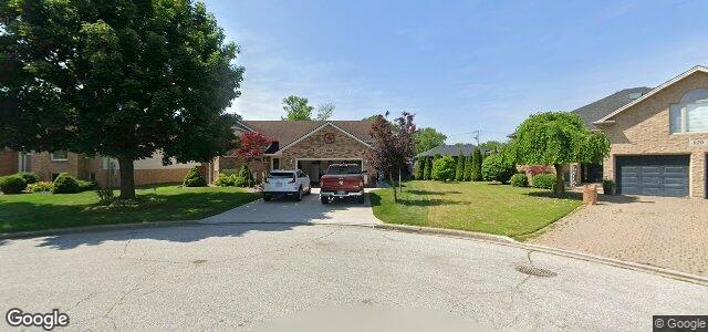 Larawan ng 130 Sunnyside Boulevard sa Winnipeg, Manitoba