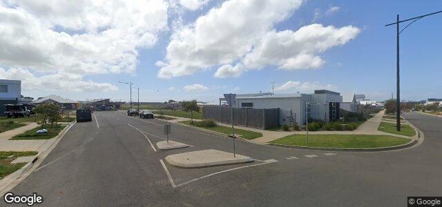 Larawan ng 136 Oakdean Boulevard sa Winnipeg, Manitoba