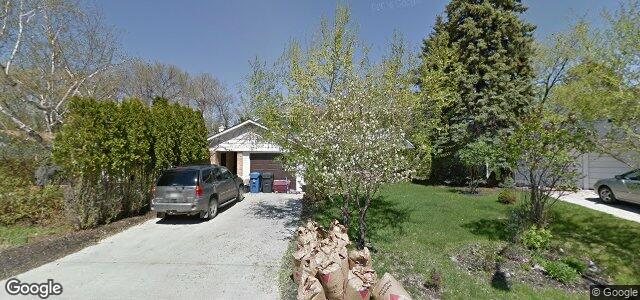 Larawan ng 15 Oakdean Crescent sa Winnipeg, Manitoba