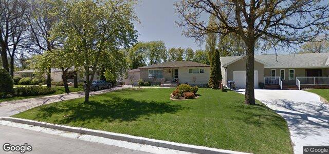 Larawan ng 18 Armour Crescent sa Winnipeg, Manitoba