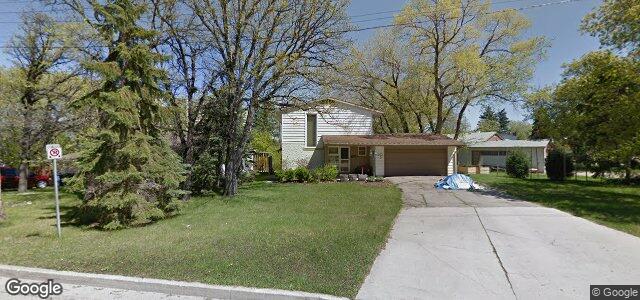Larawan ng 203 Oakdean Boulevard sa Winnipeg, Manitoba