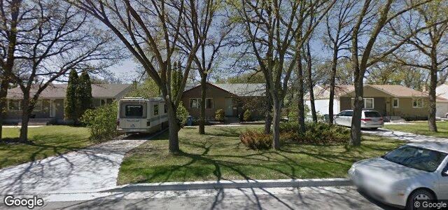 Larawan ng 32 Armour Crescent sa Winnipeg, Manitoba