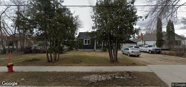 Larawan ng 138 Berrydale Avenue sa Winnipeg, Manitoba