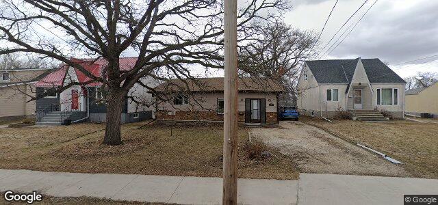 Larawan ng 146 Berrydale Avenue sa Winnipeg, Manitoba