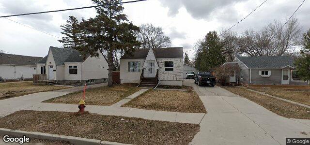 Larawan ng 160 Berrydale Avenue sa Winnipeg, Manitoba