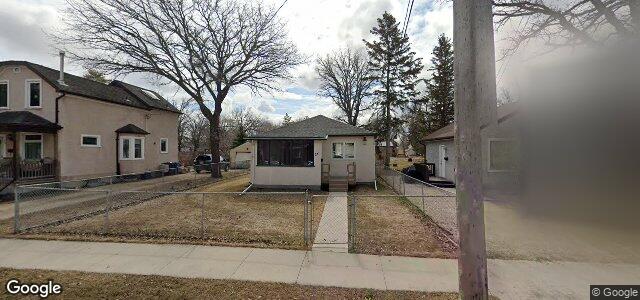 Larawan ng 24 Berrydale Avenue sa Winnipeg, Manitoba