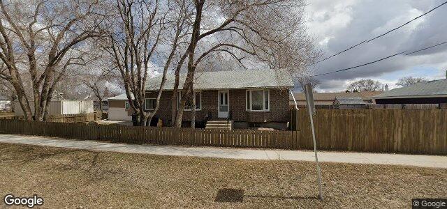 Larawan ng 301 St George Road sa Winnipeg, Manitoba