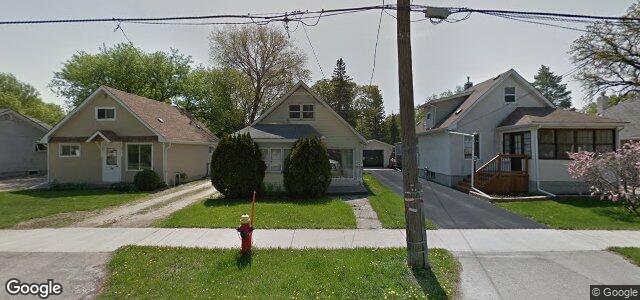 Larawan ng 36 Berrydale Avenue sa Winnipeg, Manitoba