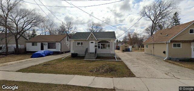 Larawan ng 40 Berrydale Avenue sa Winnipeg, Manitoba