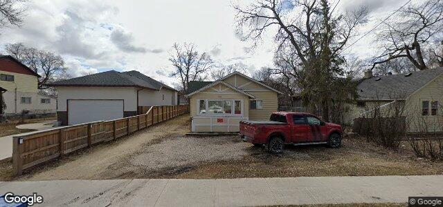 Larawan ng 48 Berrydale Avenue sa Winnipeg, Manitoba
