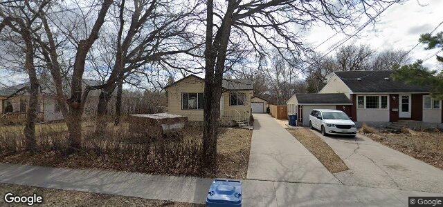 Larawan ng 72 Berrydale Avenue sa Winnipeg, Manitoba